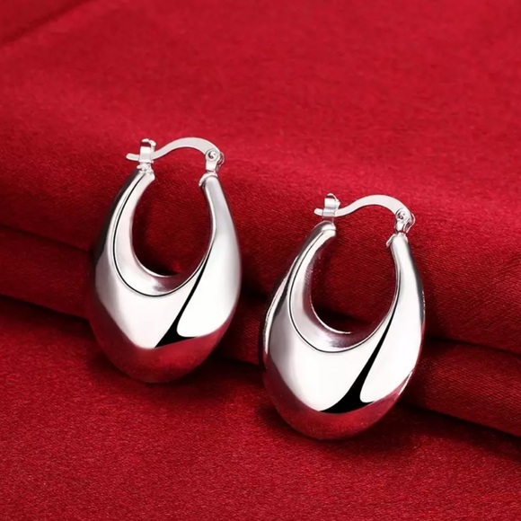 Silver Plated Popular Carved Earrings New - Picture 2 of 3